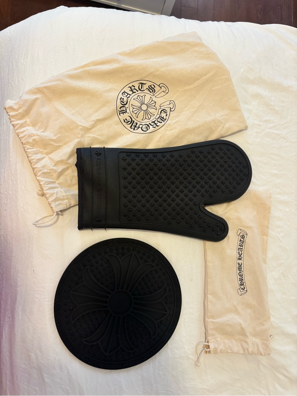 Chrome Hearts Black Silicone Oven Mitt and Round Trivet Set